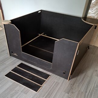 Wurfkiste aus Siebdruckplatten Stecksystem 1200 x 1100 x 615 mm mit Welpenschutz